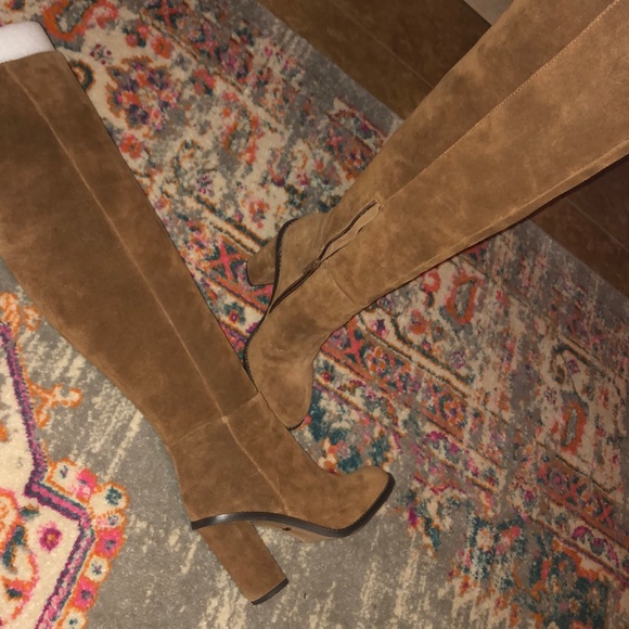 1 pair Gianni Bini boots $190 - Picture 2 of 6